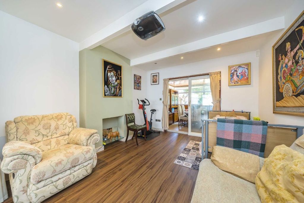 Property photo 3 of 8