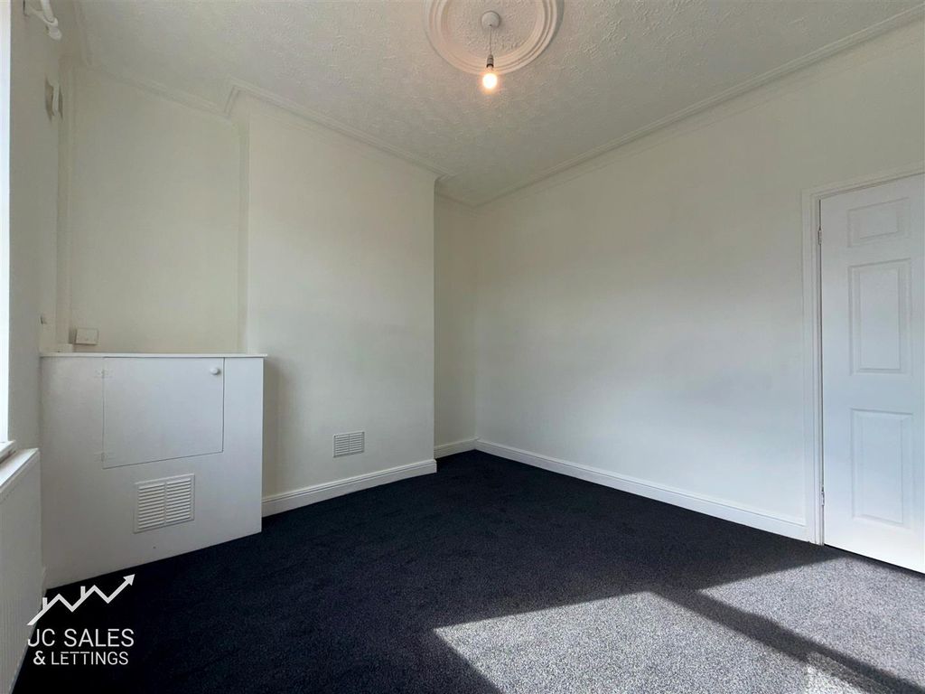 Property photo 3 of 17 Img_1023.Jpg