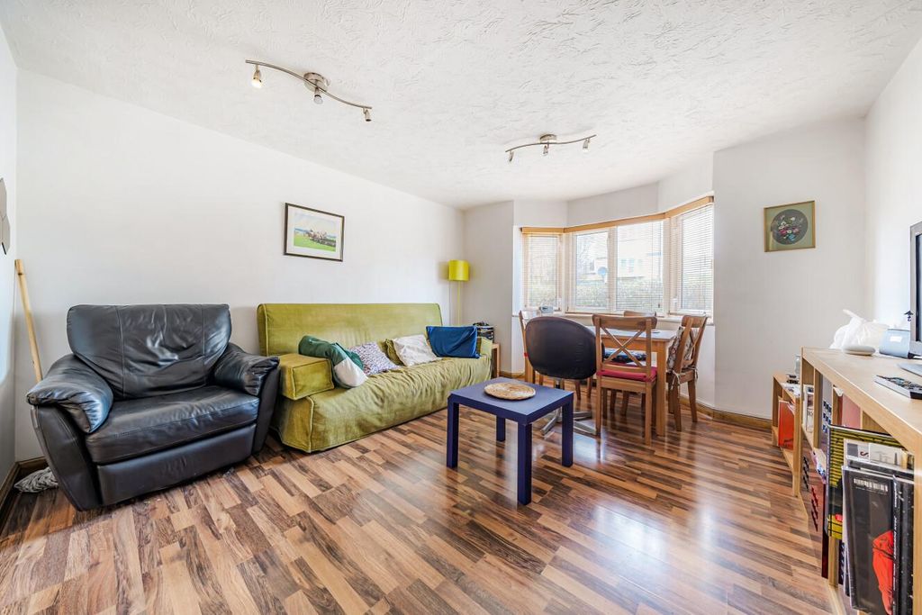 Property photo 2 of 12 Picture 2