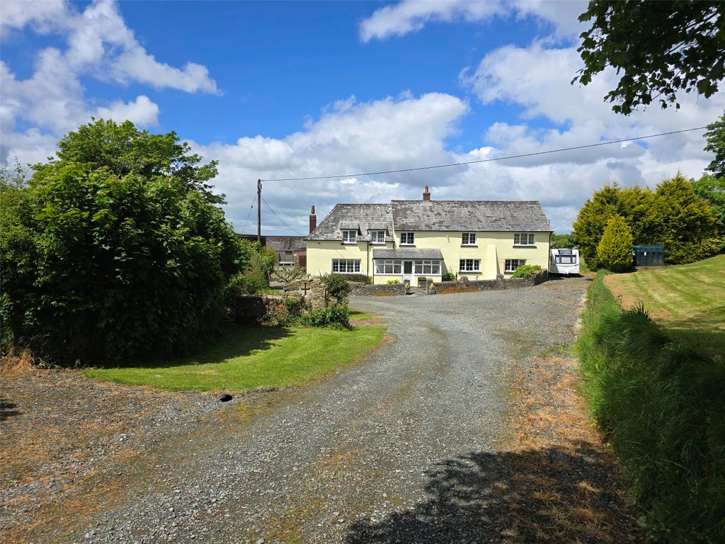 Property photo 1 of 41 Picture No. 01