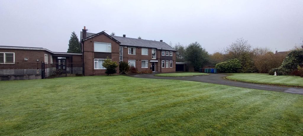 Property photo 1 of 5