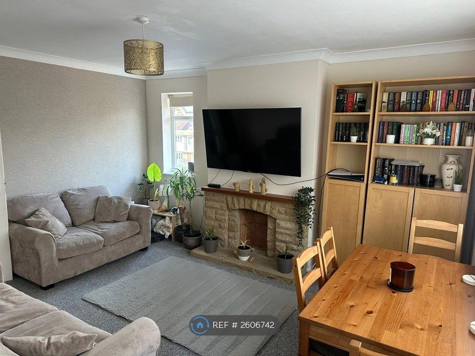 Property photo 3 of 18