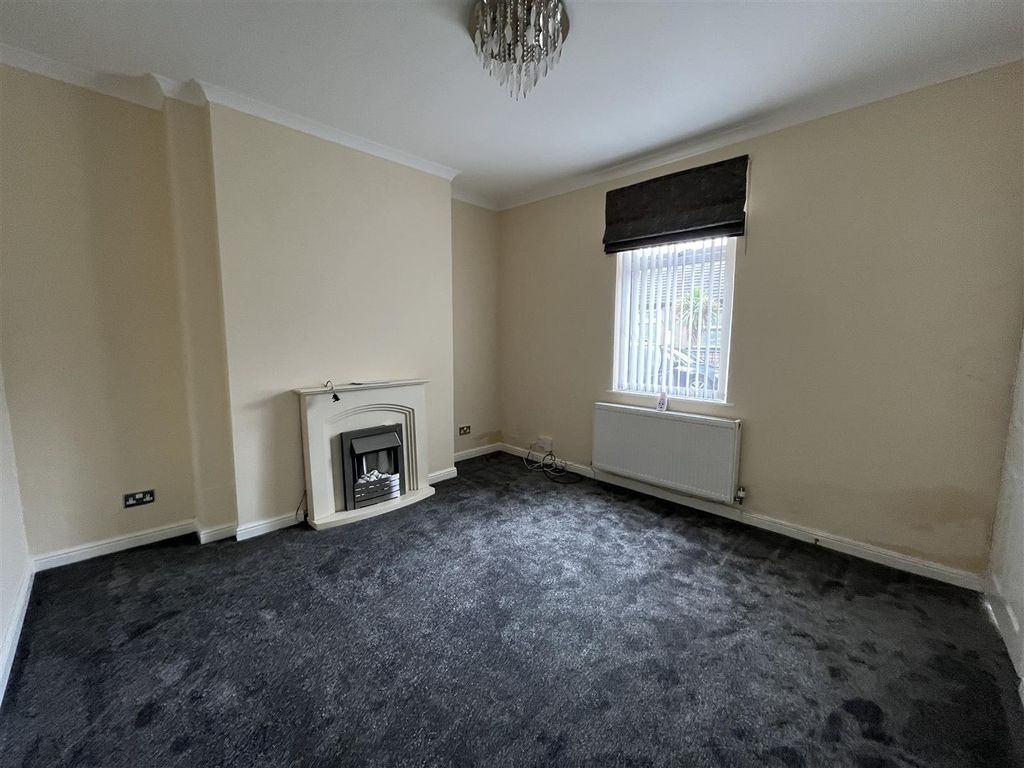 Property photo 3 of 12 Lounge. 2.Jpg