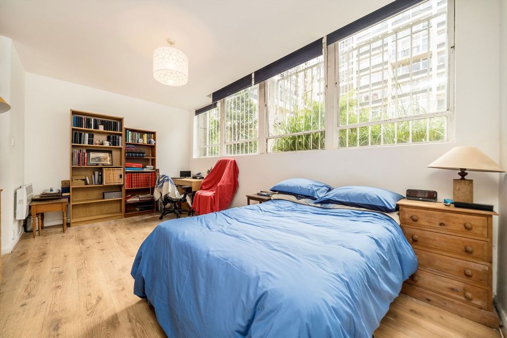 Property photo 2 of 3