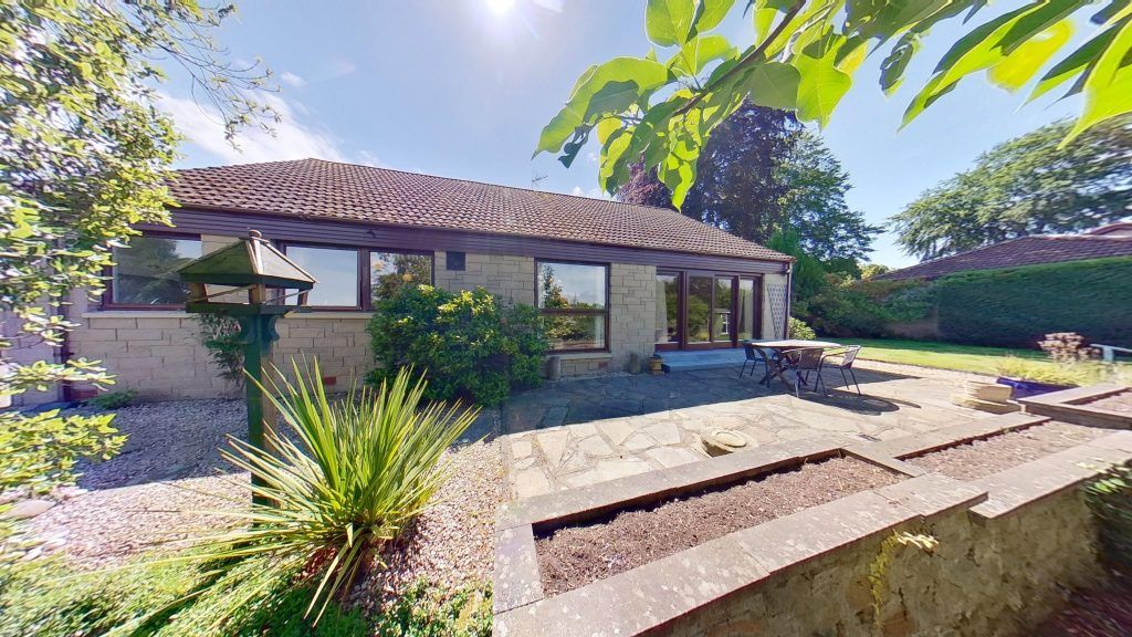 Property photo 2 of 23