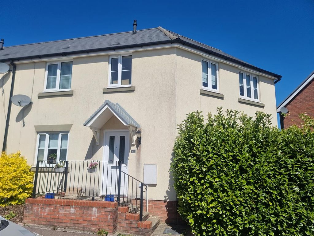 Property photo 2 of 13