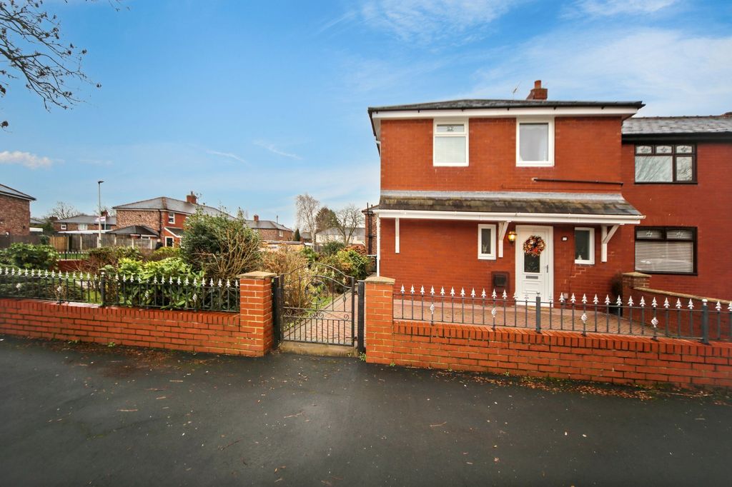 Property photo 1 of 21