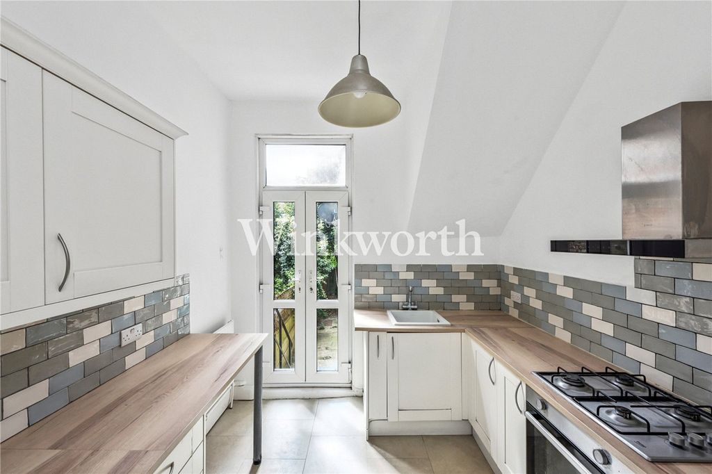 Property photo 3 of 9 Picture No. 34