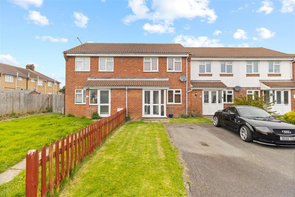 Property photo 1 of 17 Front Aspect