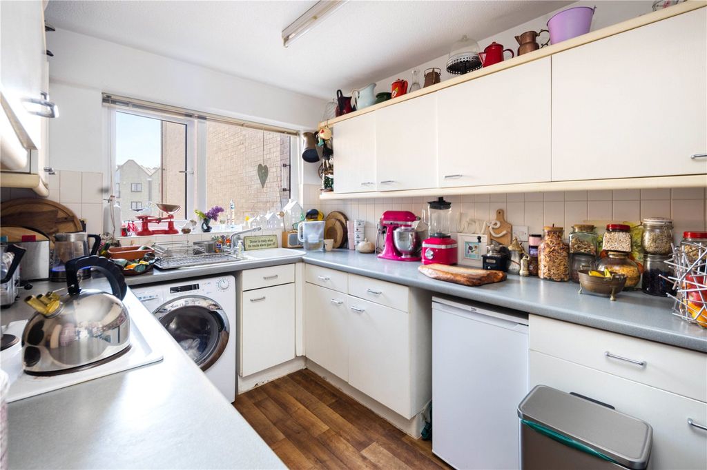 Property photo 3 of 15 Kitchen