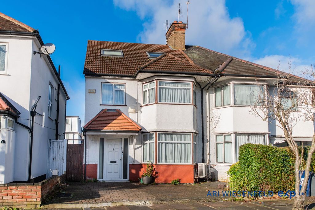 Property photo 1 of 19