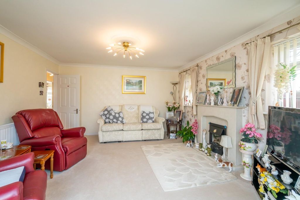 Property photo 3 of 18 Sitting Dining Room (2).Jpg