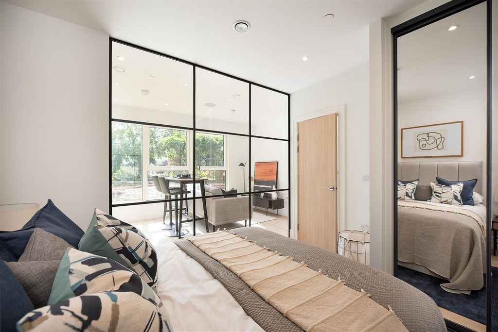 Property photo 1 of 12 Show Flat 3_Hr-008.Jpg