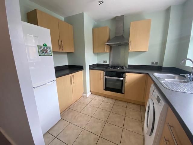 Property photo 2 of 5 12 Lowfeild Kitchen.Jpg