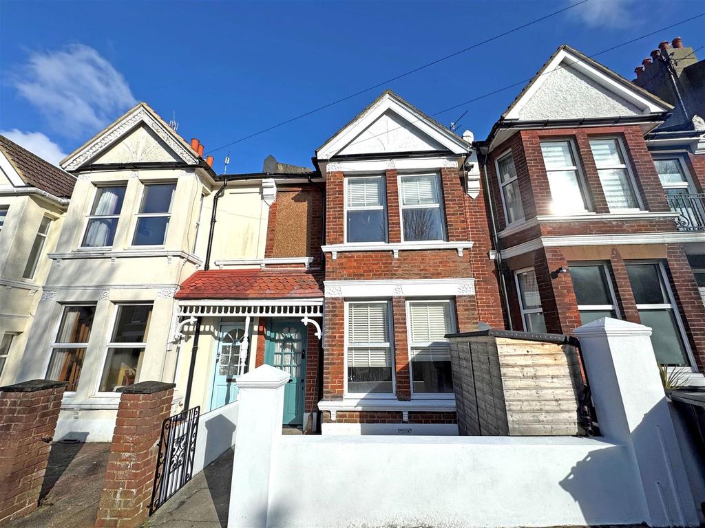Property photo 1 of 14 E1.Jpg