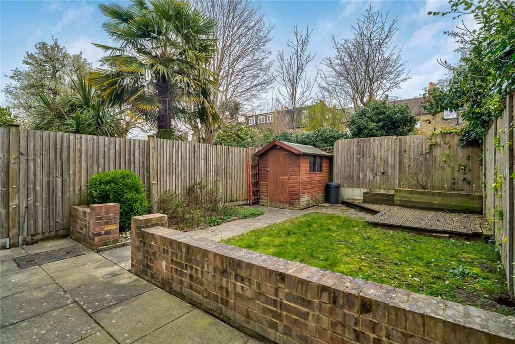 Property photo 2 of 13 Picture No. 18