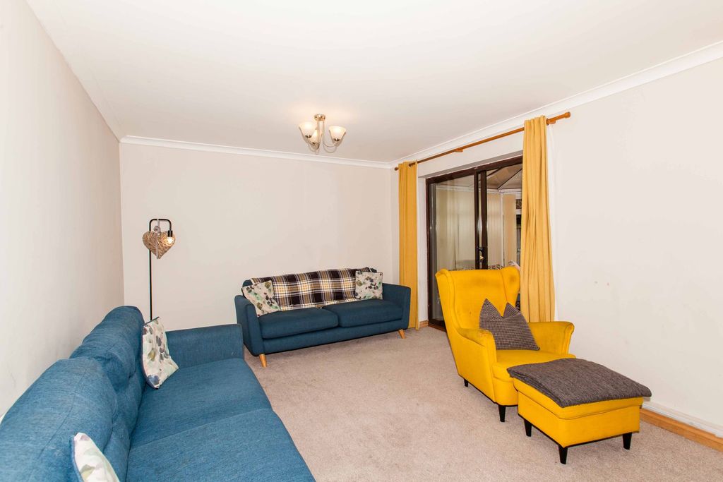 Property photo 3 of 25