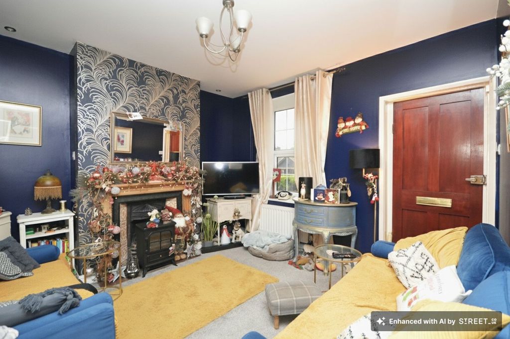 Property photo 2 of 11