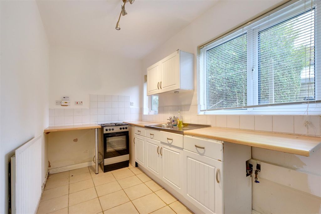 Property photo 3 of 14 Kitchen_1.Jpeg