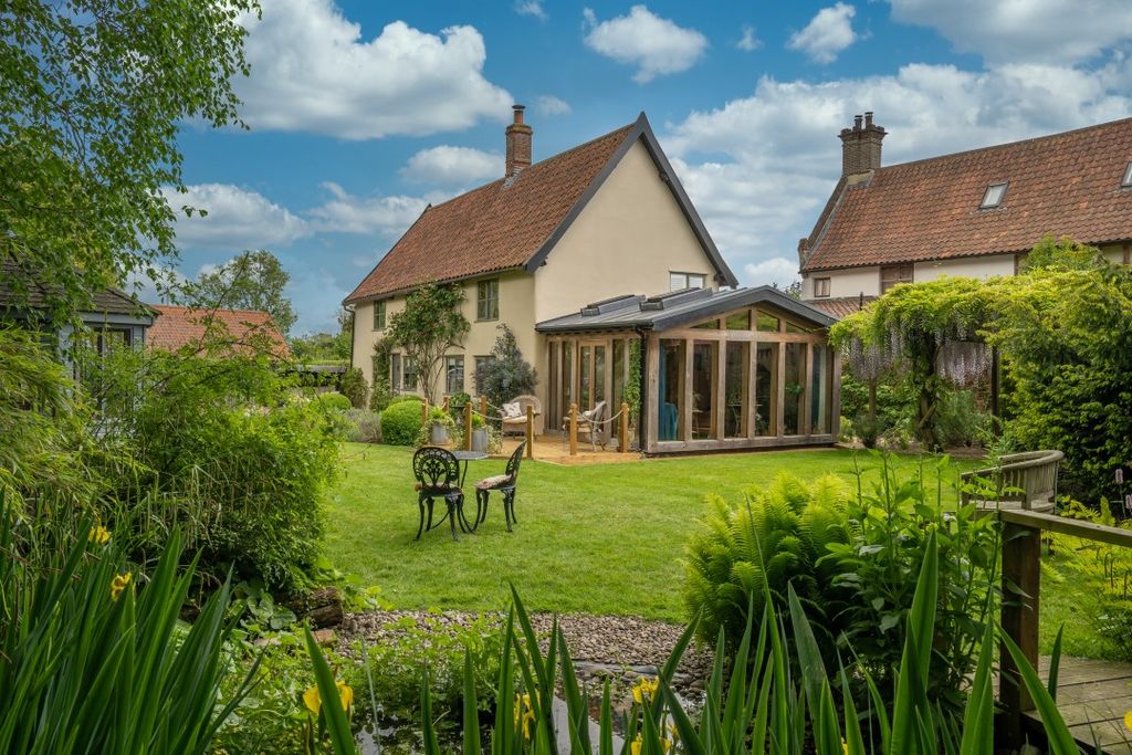 Property photo 3 of 26