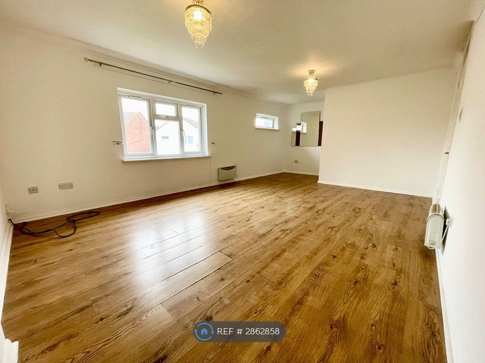 Property photo 2 of 10 Lounge
