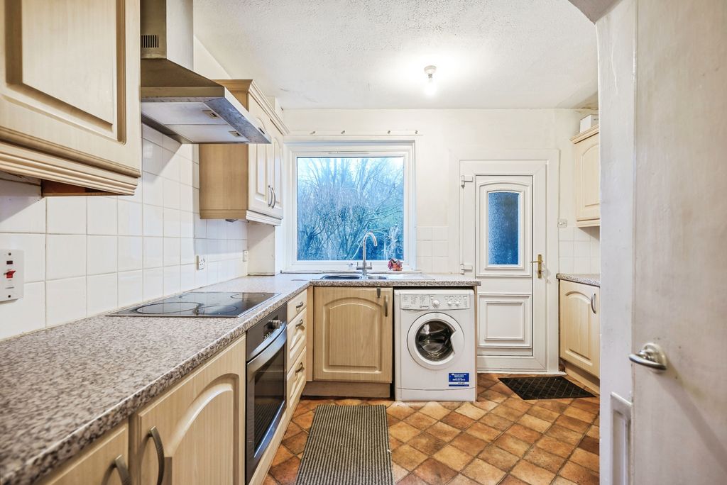 Property photo 3 of 18 132Bairdhill-7