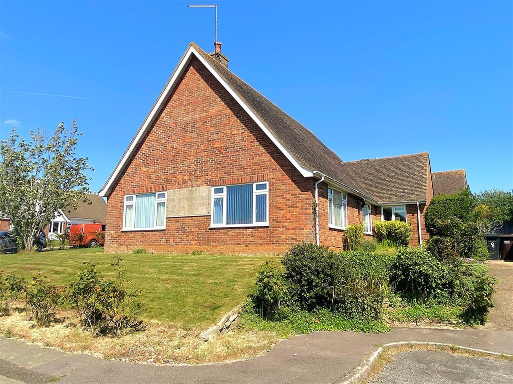 Property photo 1 of 19 7 Thornbank Crescent - Front2.Jpg