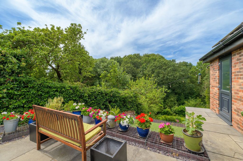 Property photo 3 of 41