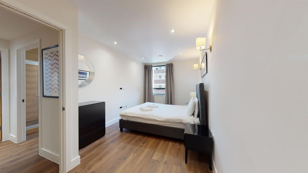 Property photo 1 of 22 62Aa0E7c0664Ba00123c2938_5c216c367c6Eca8232446A9Ad