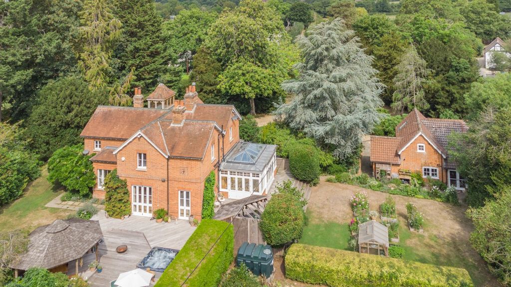 Property photo 2 of 25 The Old Rectory