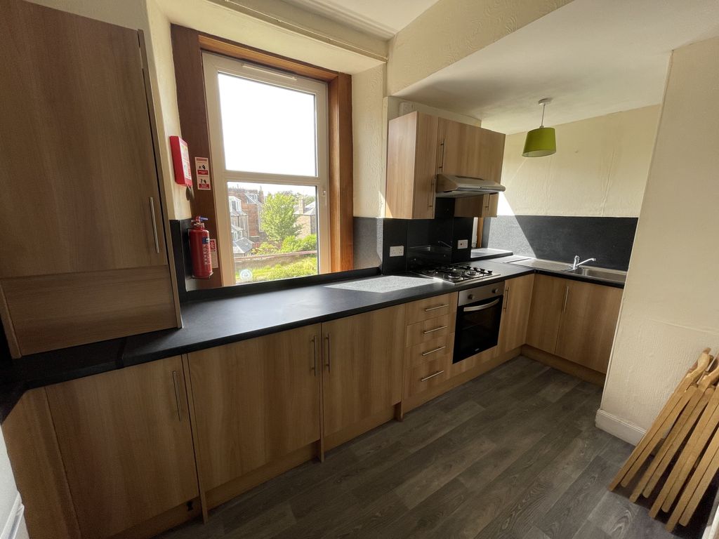 Property photo 2 of 8 Gallery