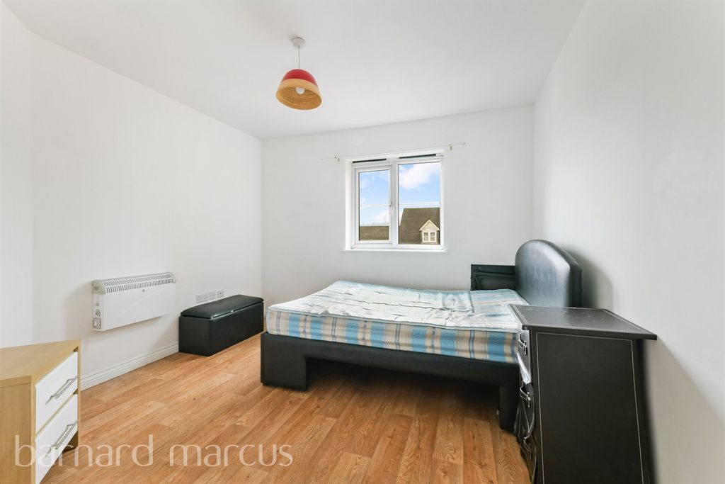 Property photo 3 of 11