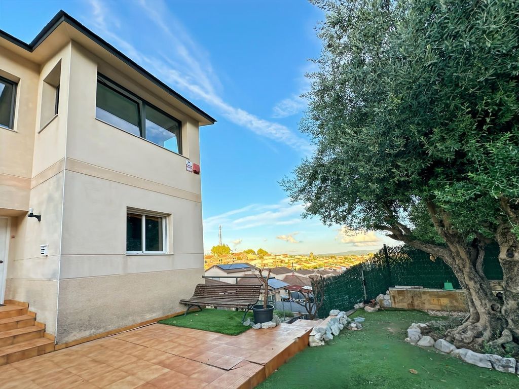 Property photo 1 of 25