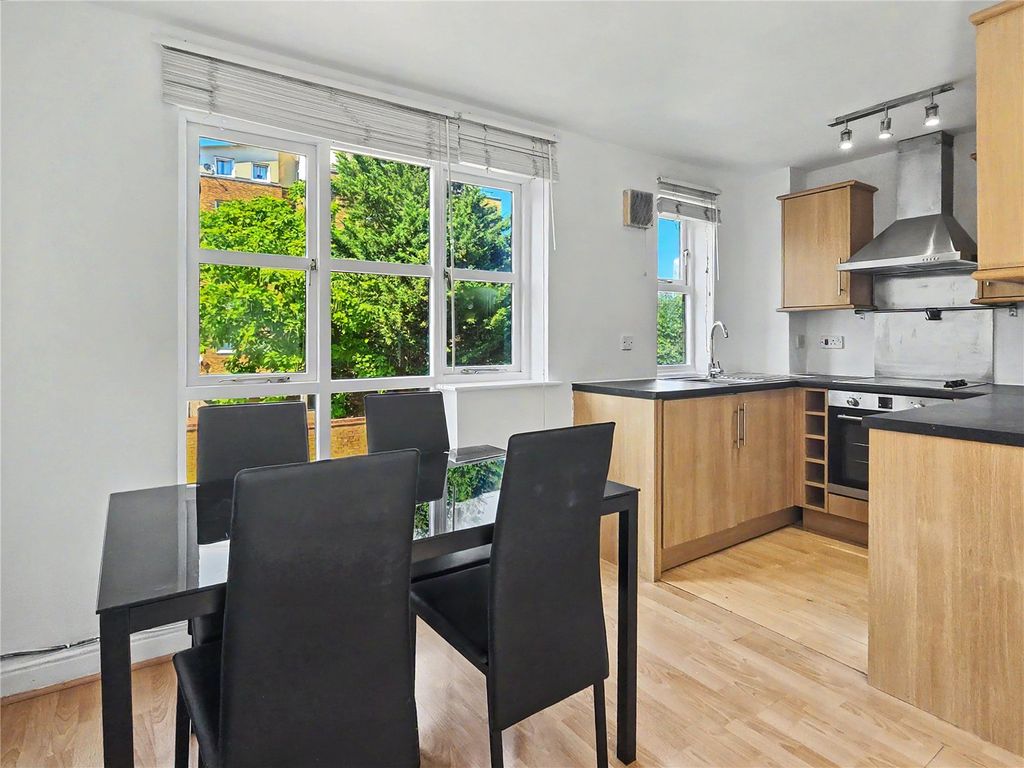 Property photo 2 of 10 Picture No. 04