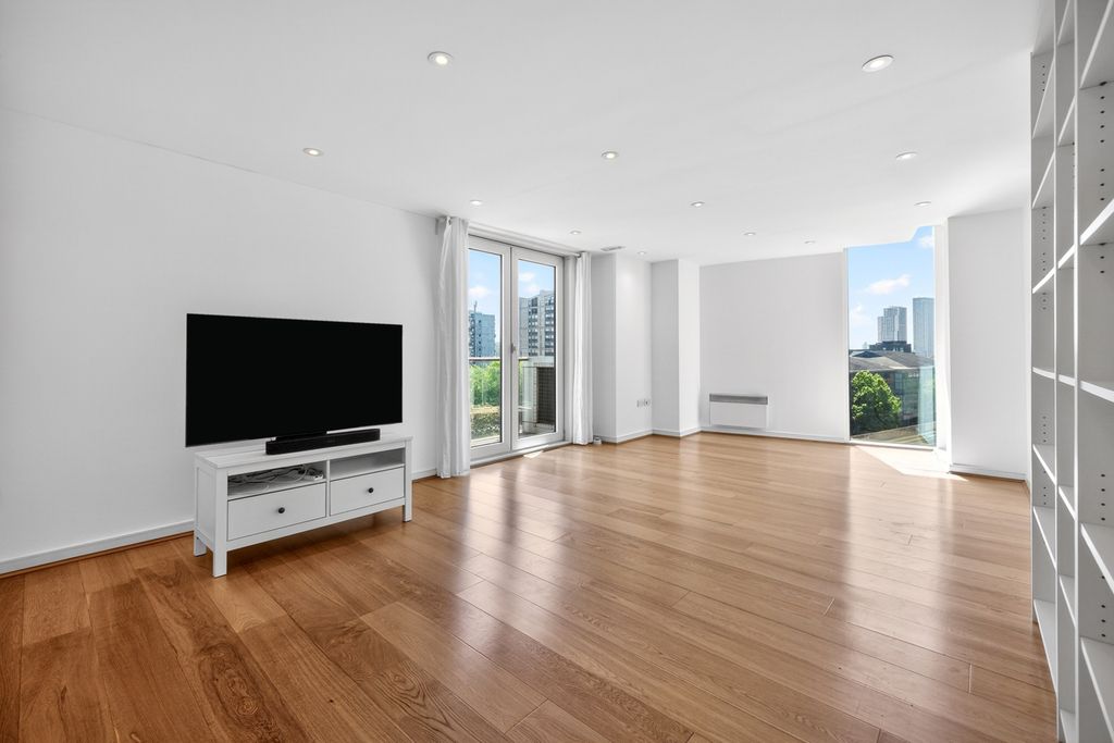 Property photo 1 of 17 Reception Room