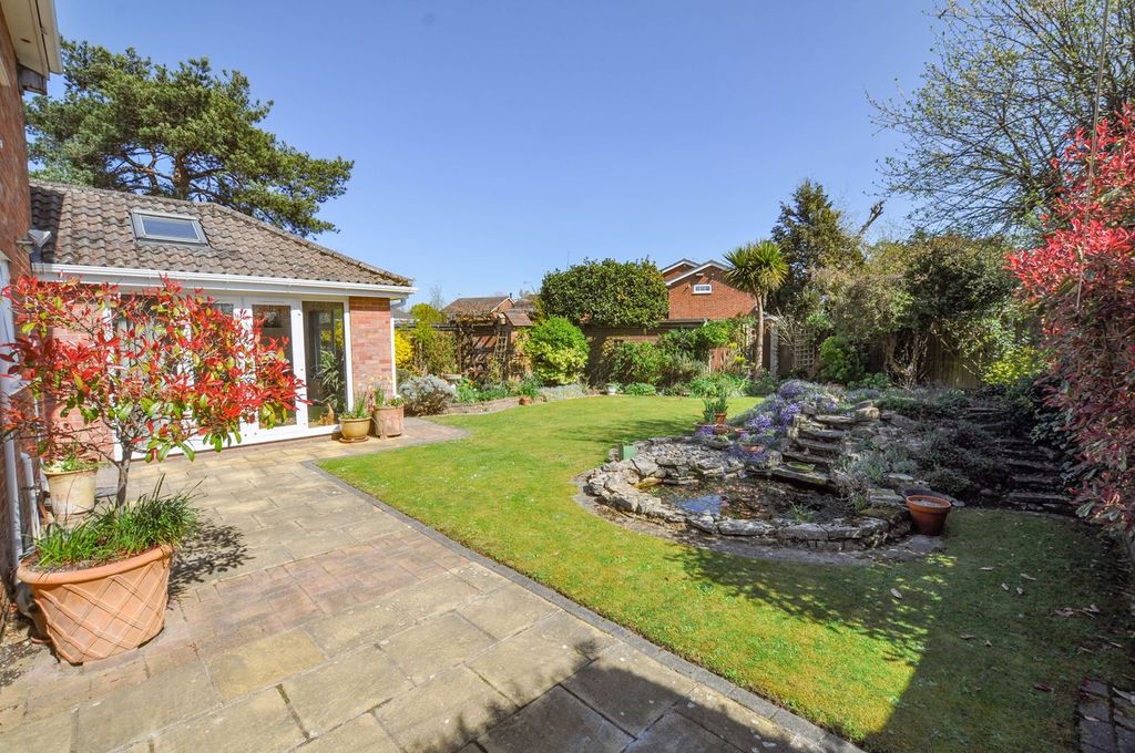 Property photo 2 of 28