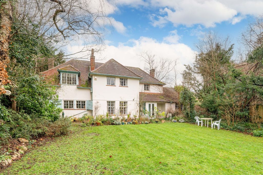 Property photo 1 of 14 Rear