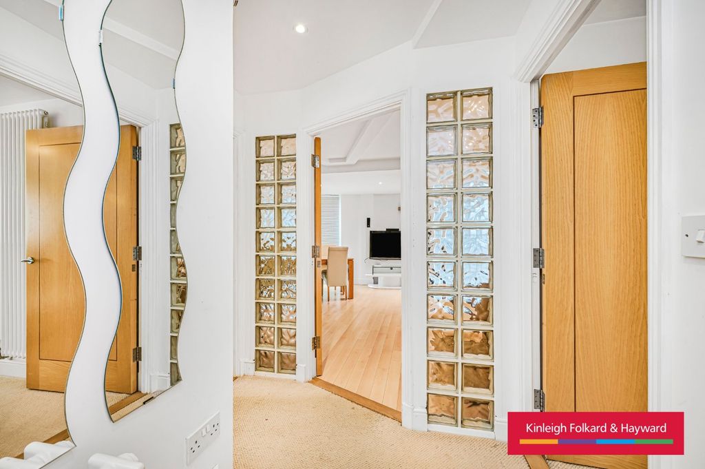 Property photo 2 of 22 Picture No. 05