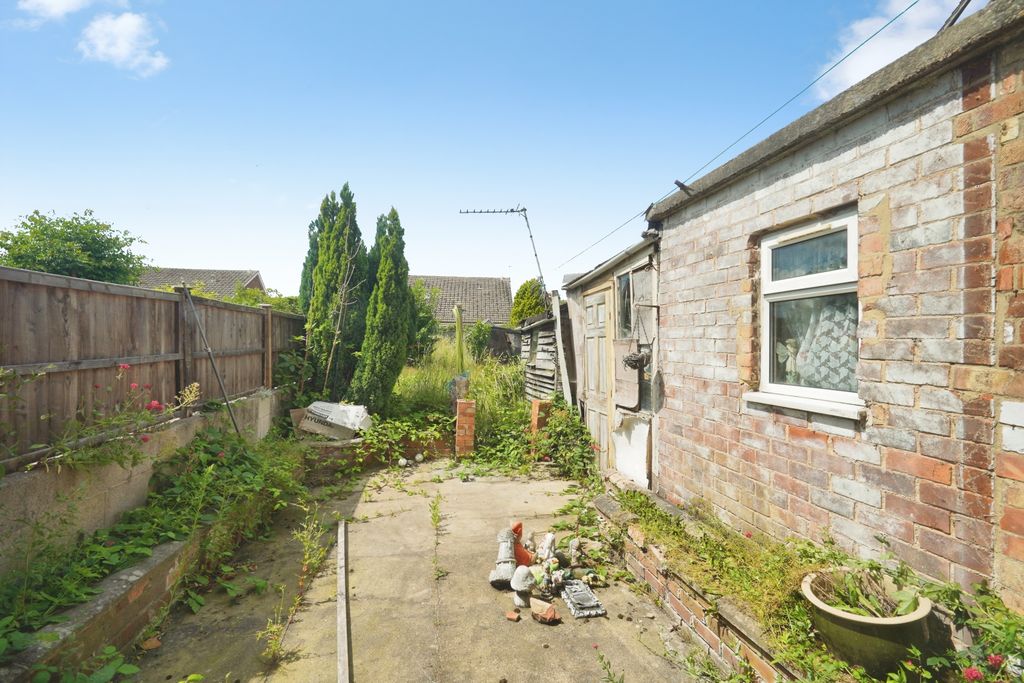 Property photo 3 of 3