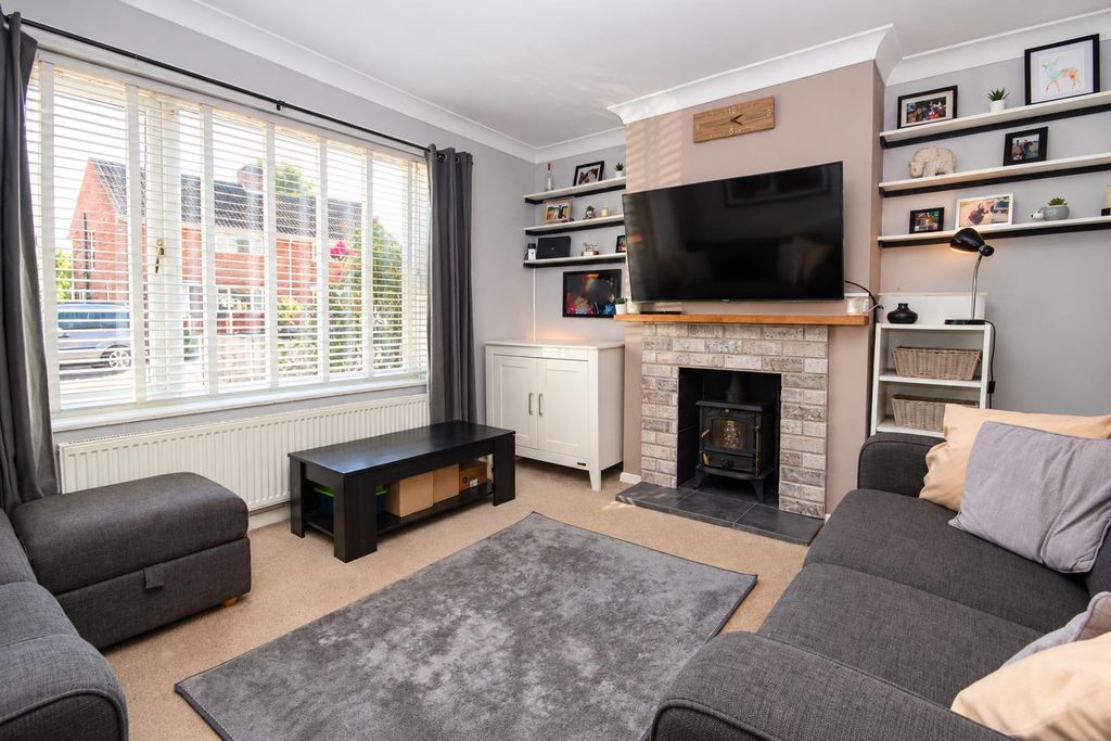 Property photo 2 of 17 1 (14).Png