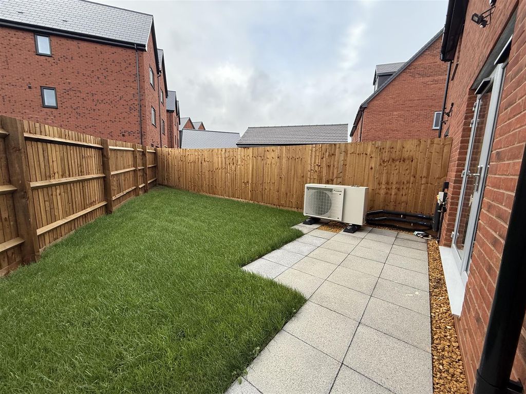 Property photo 3 of 8 Image00024.Jpeg