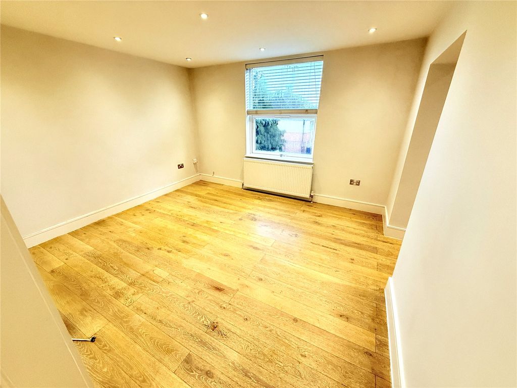 Property photo 2 of 5 Picture No. 06