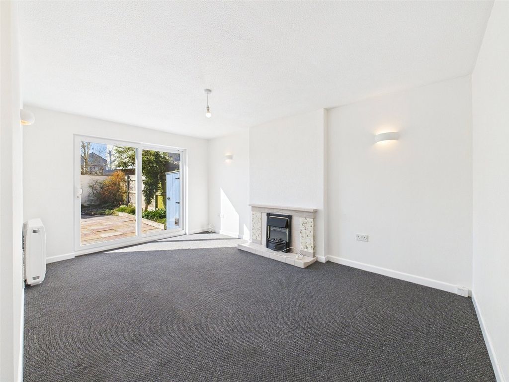 Property photo 2 of 18 Picture No. 01