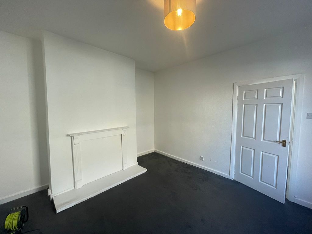 Property photo 2 of 7 Photo 6