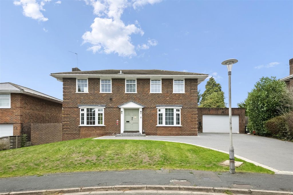 Property photo 1 of 31