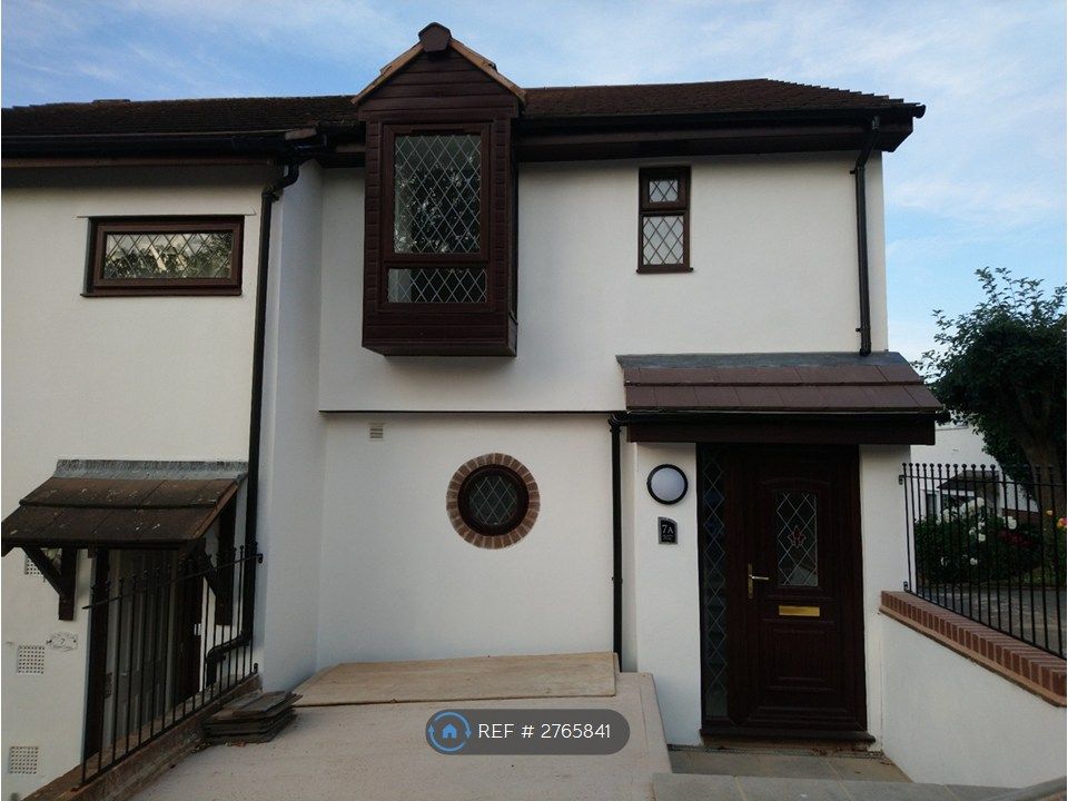 Property photo 3 of 33 Front/Drive