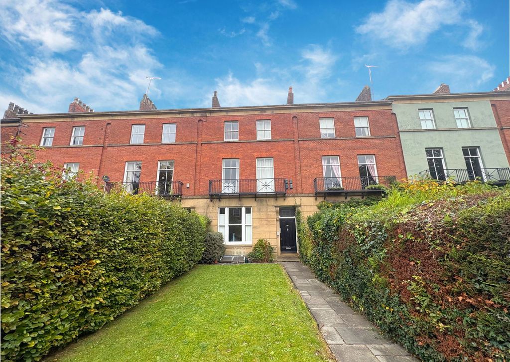 Property photo 1 of 4