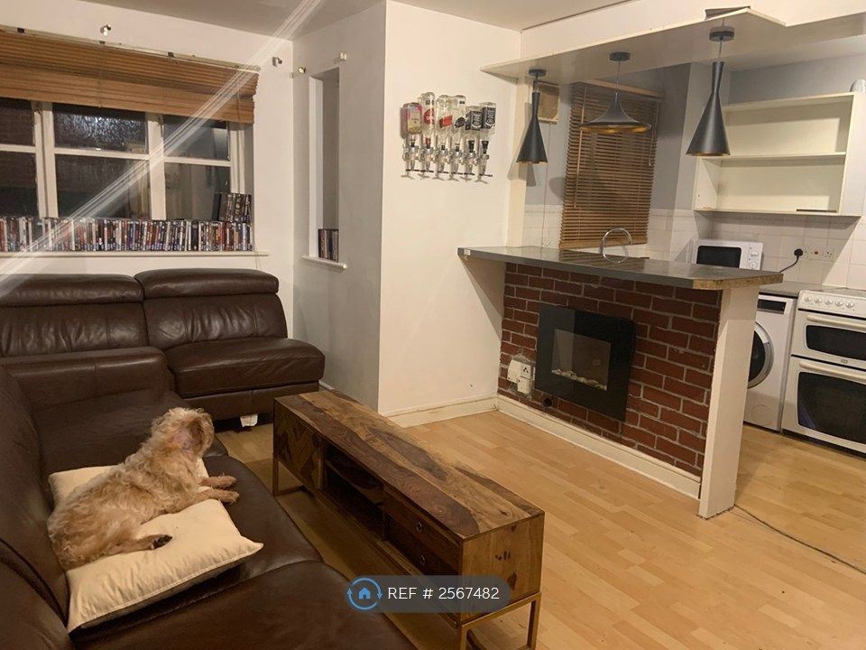 Property photo 2 of 13