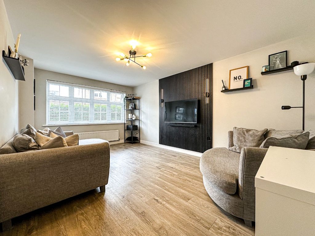 Property photo 3 of 26 5421945
