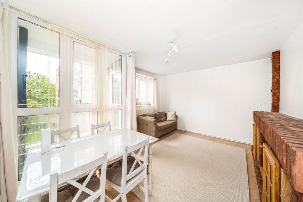 Property photo 3 of 7